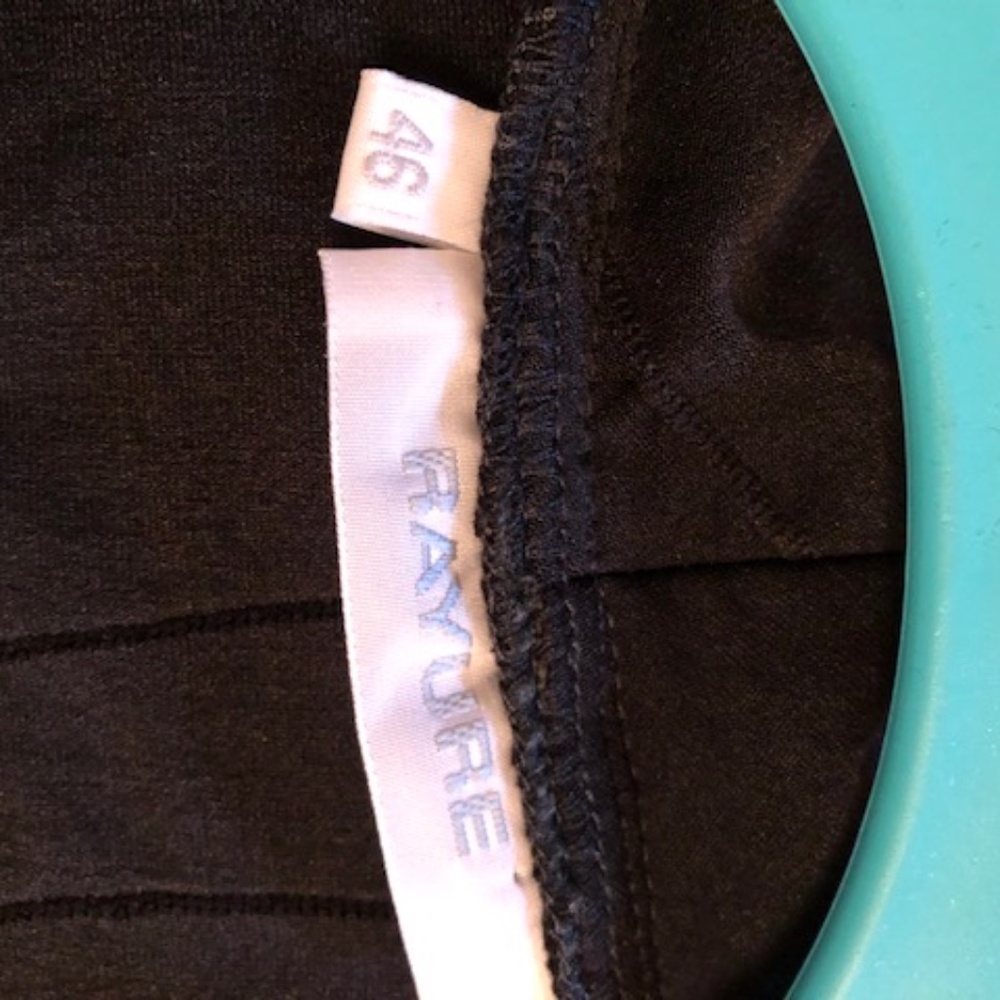 Rayure black form-fitting top, decorative buttons - Picture 6 of 7